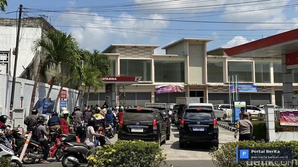 Antrean SPBU Merebak: BPH Migas Sebut Fenomena 'Panic Buying', Jamin Pasokan Normal dalam 48 Jam