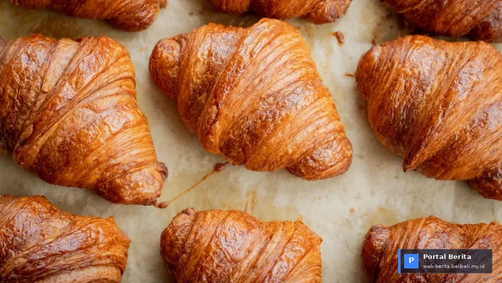 Pattaya Croissant Controversy 2026: Why LPPOM & MUI Denied Halal Certification for the Viral 'Vulgar' Product?