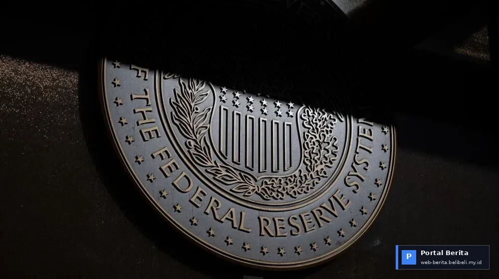 GEGER! Trump Pertimbangkan Pecat Gubernur The Fed Lisa Cook: Pasar Keuangan Bergejolak?